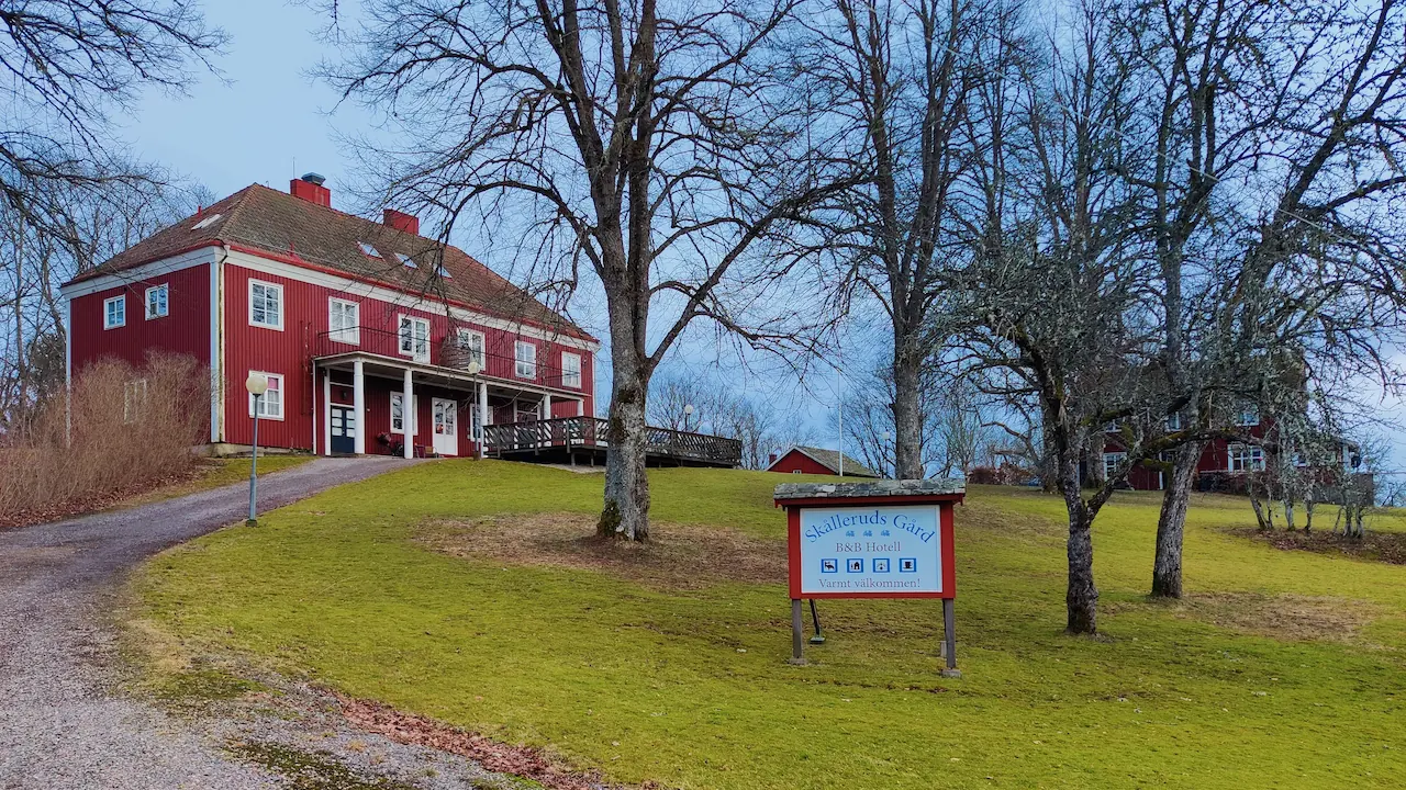 Overnachting bij B&B Skålleruds Gård vlak voor de sleuteloverdracht van onze vakantiewoning Hus Björken.