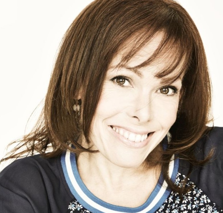 Ninni Schulman stadswandeling door Hagfors: ontdek literaire plekken en lokale highlights geïnspireerd door de auteur.